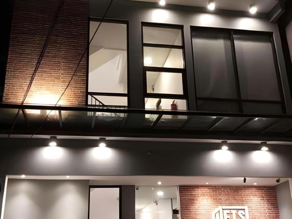 Weis Hotel Simpang Lima Семаранг Экстерьер фото
