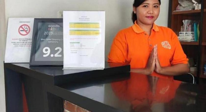 Weis Hotel Simpang Lima Семаранг Экстерьер фото